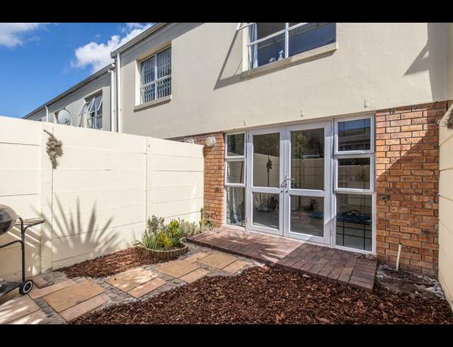 2 BEDROOM PROPERTY TO RENT IN HEATHFIELD